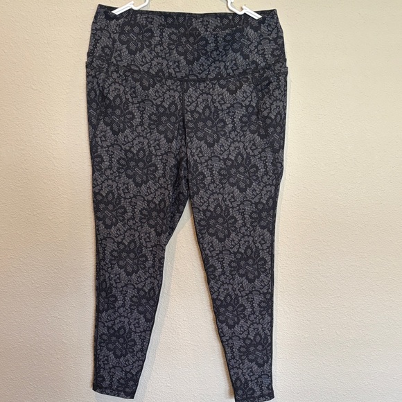 Livi Active Pants - Livi Active 14/16 Floral Patterned Leggings